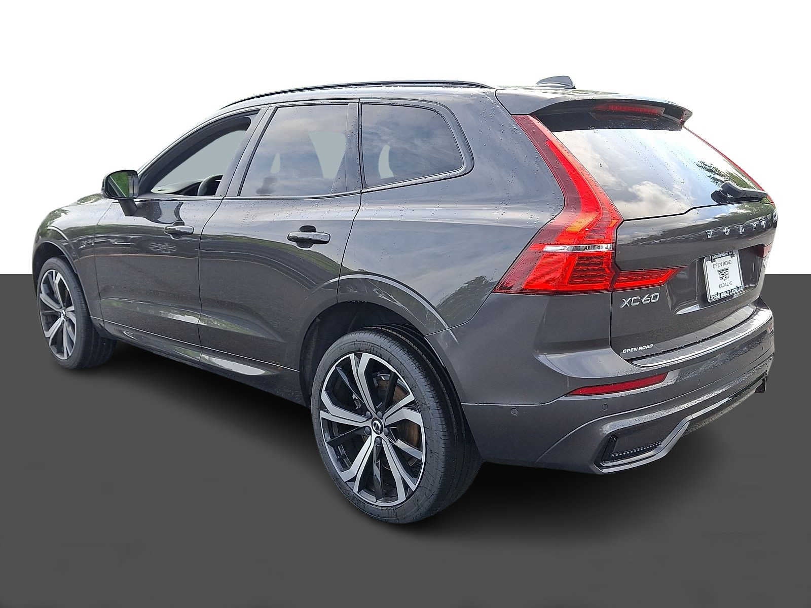 2023 Volvo XC60 B6 AWD Ultimate Dark Theme