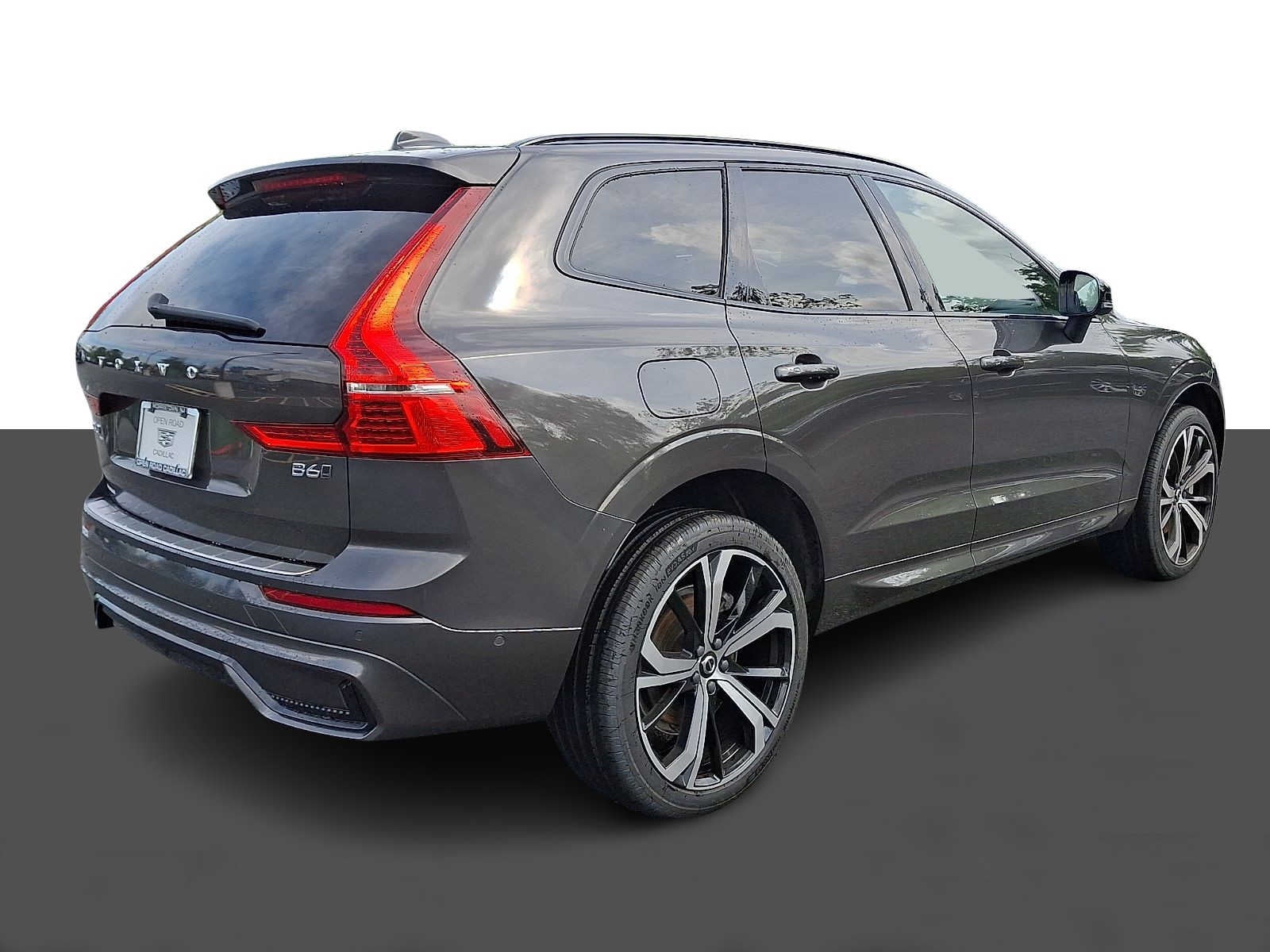 2023 Volvo XC60 B6 AWD Ultimate Dark Theme