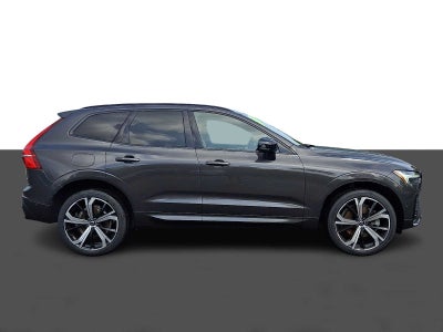 2023 Volvo XC60 B6 AWD Ultimate Dark Theme