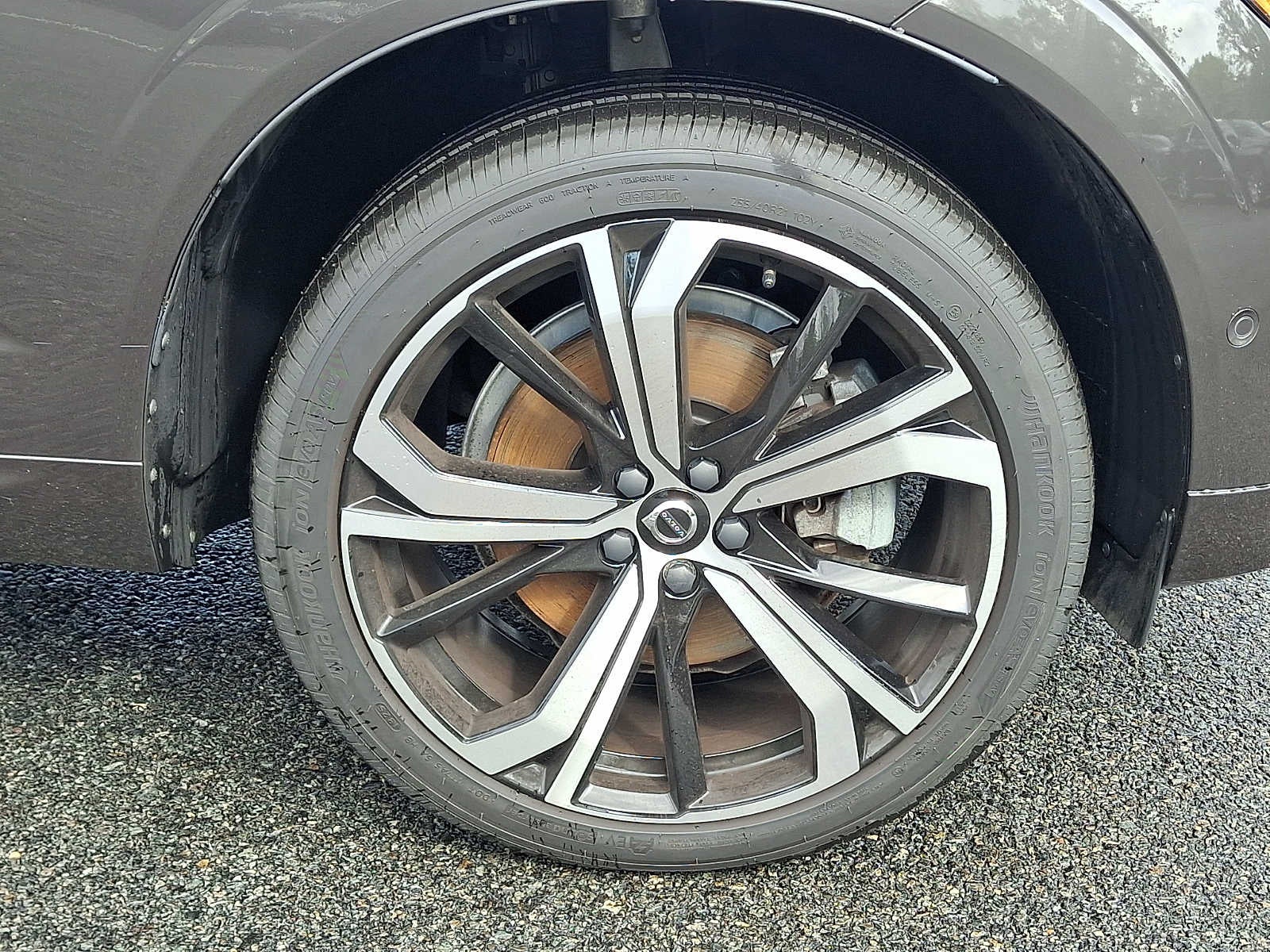 2023 Volvo XC60 B6 AWD Ultimate Dark Theme
