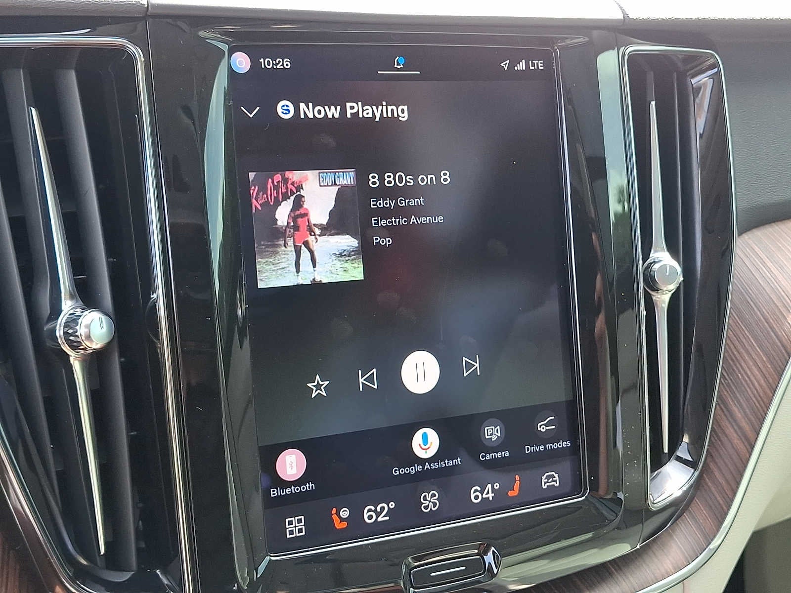 2022 Volvo XC60 B5 AWD Momentum