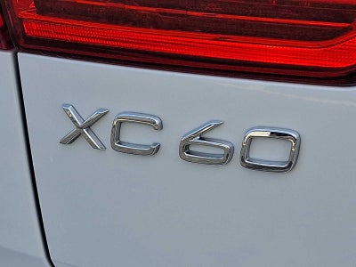 2022 Volvo XC60 B5 AWD Momentum