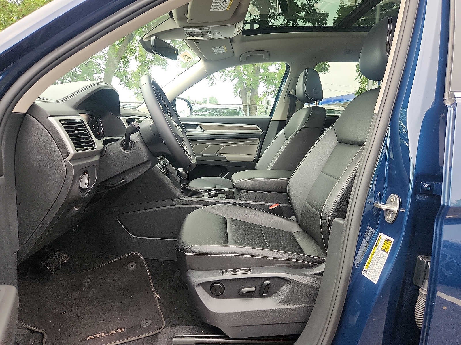 2023 Volkswagen Atlas 2.0T SEL