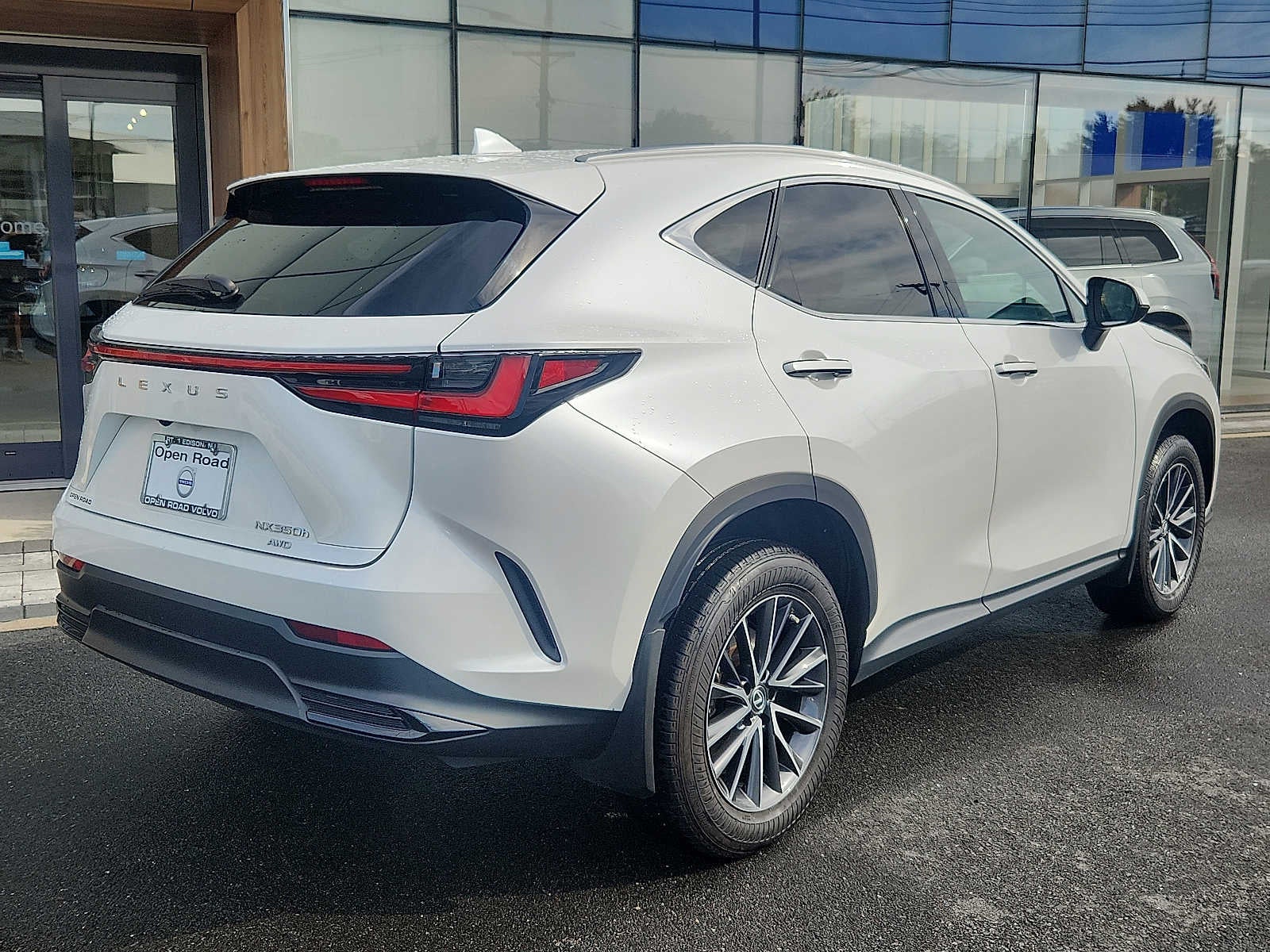 2022 Lexus NX 350h 