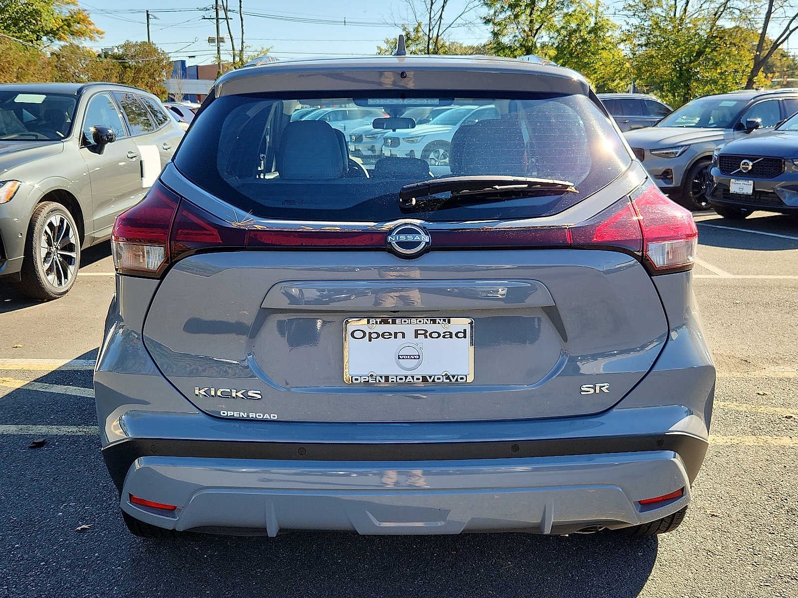 2023 Nissan Kicks SR