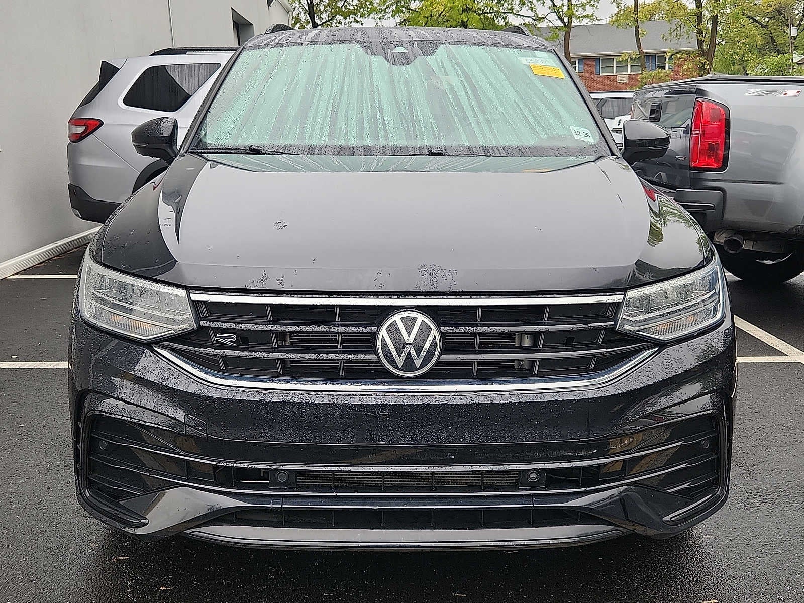 2022 Volkswagen Tiguan SE R-Line Black