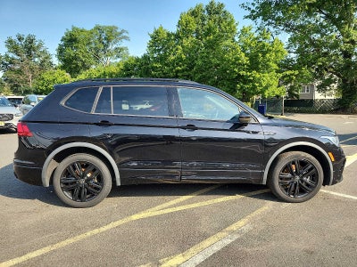 2022 Volkswagen Tiguan SE R-Line Black