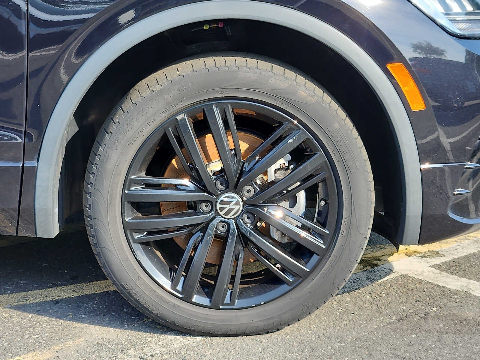 2022 Volkswagen Tiguan SE R-Line Black