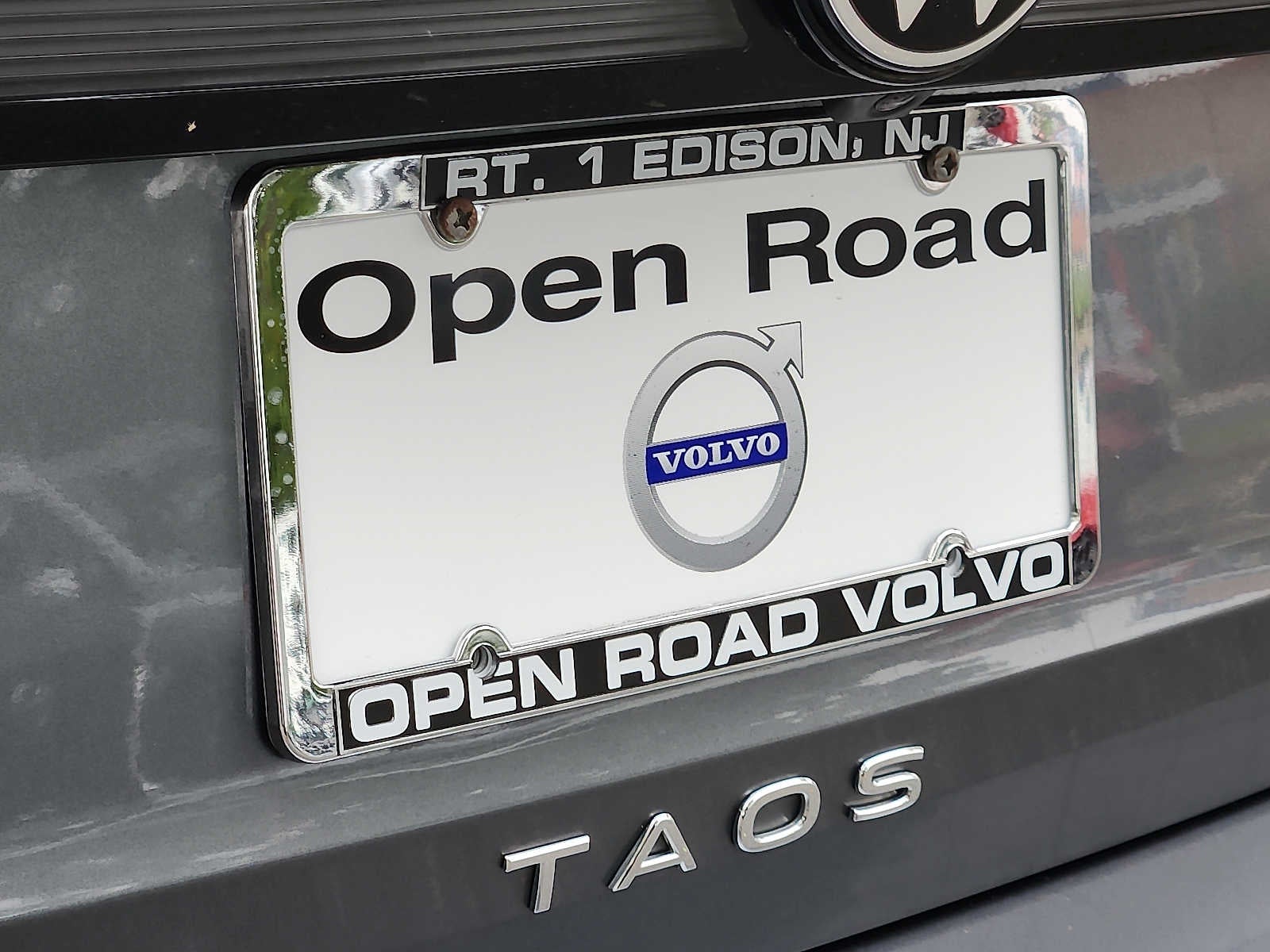 2025 Volkswagen Taos SE