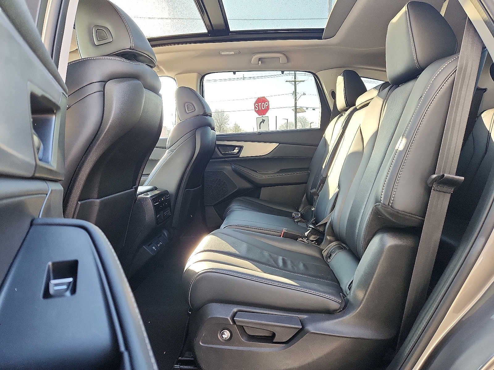 2023 Acura MDX w/Technology Package