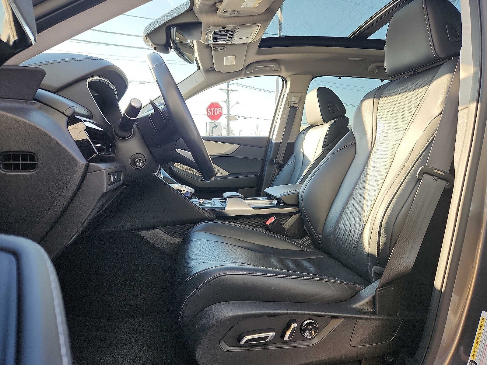 2023 Acura MDX w/Technology Package