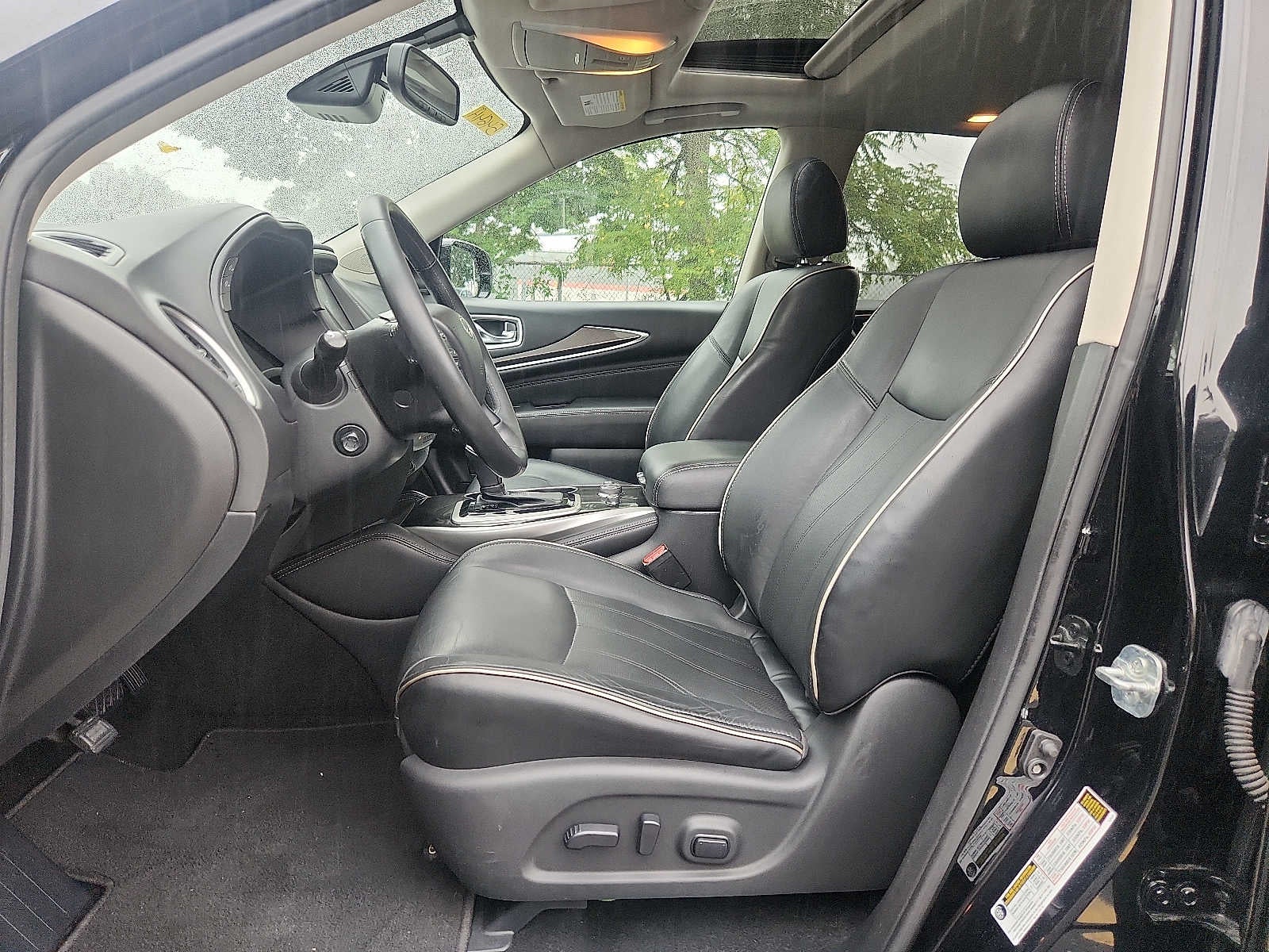 2019 INFINITI QX60 LUXE