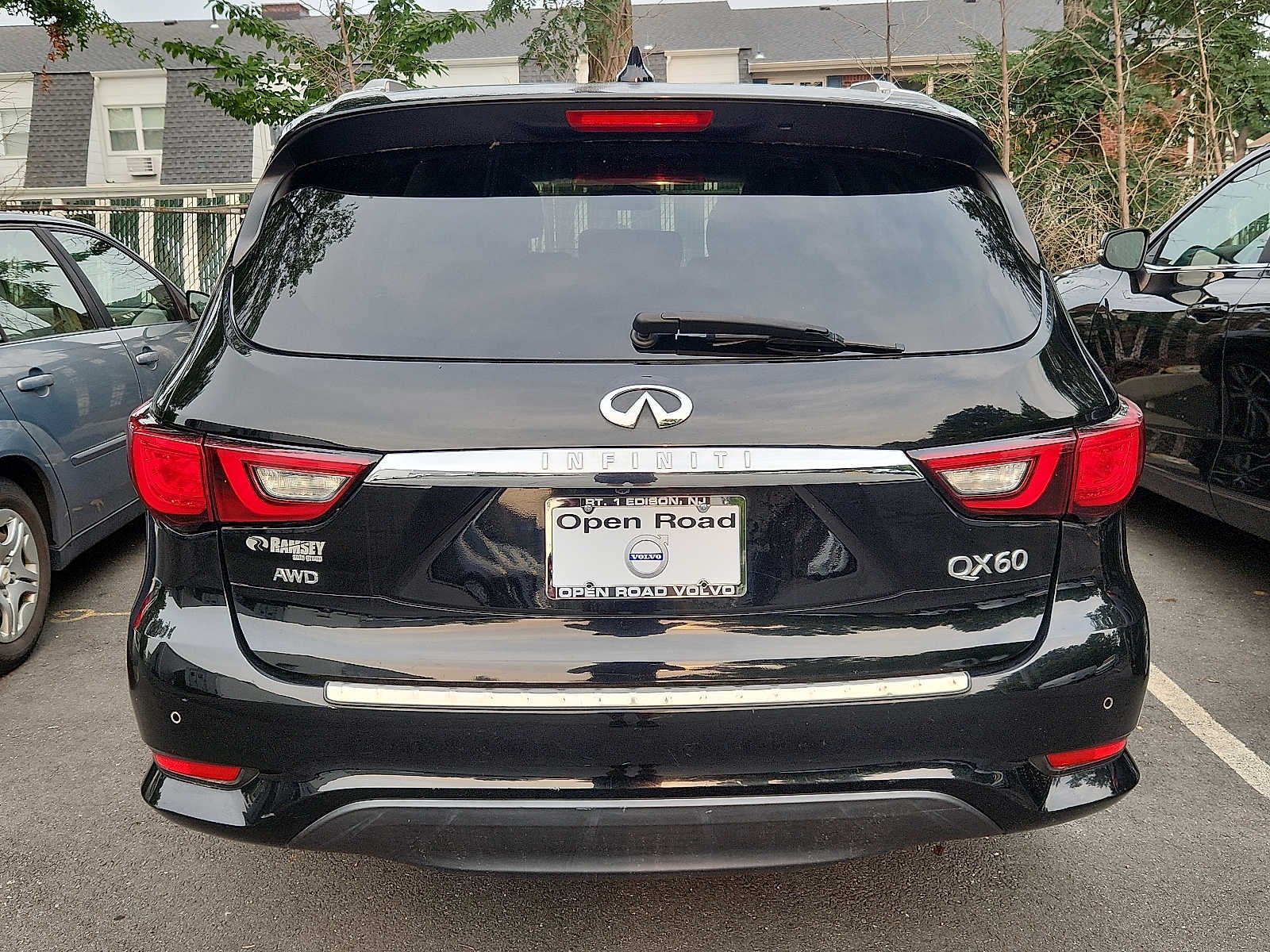 2019 INFINITI QX60 LUXE