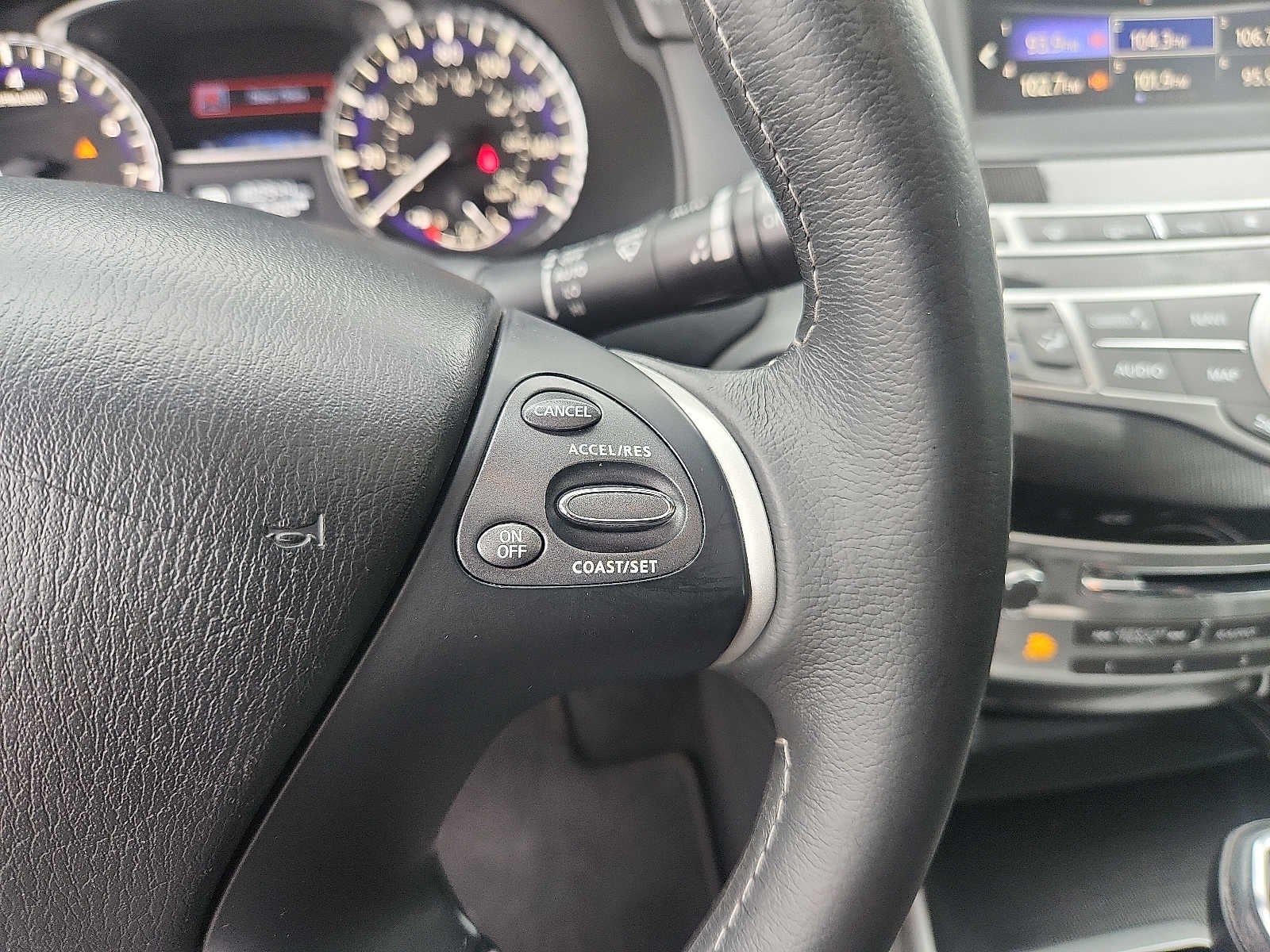 2019 INFINITI QX60 LUXE