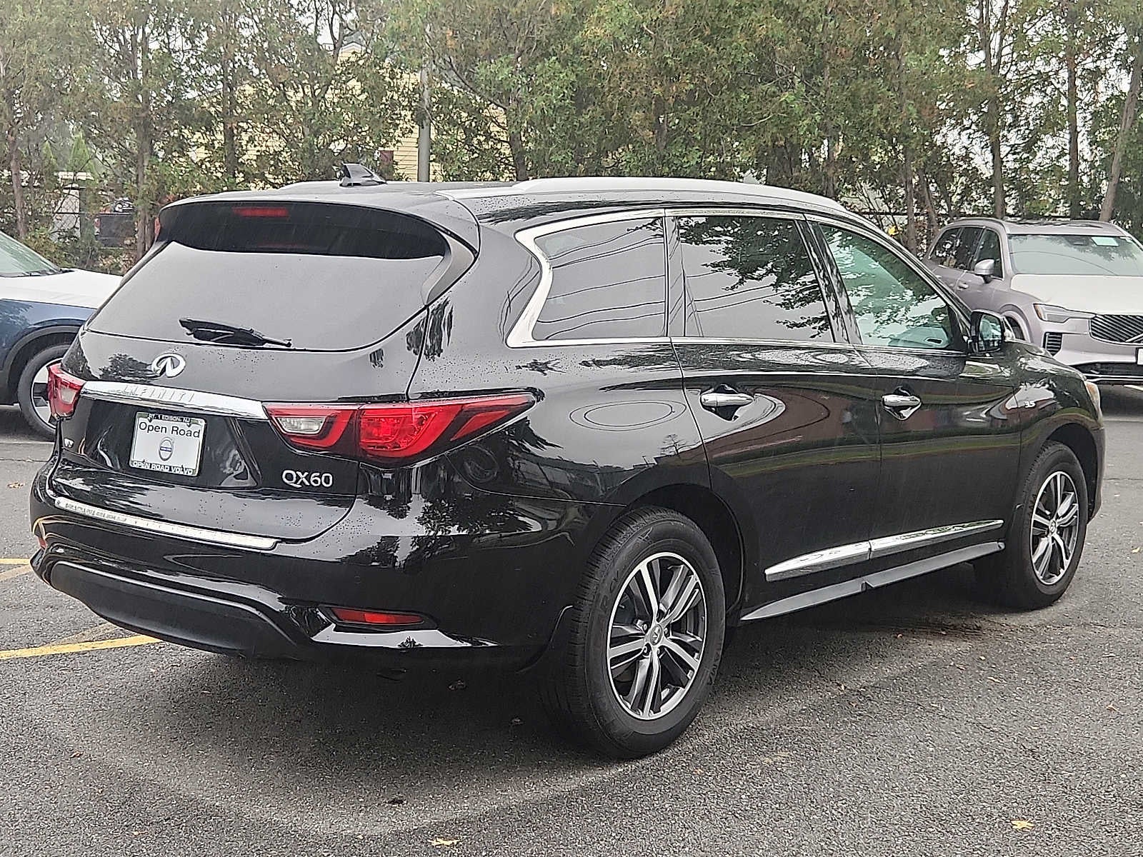 2019 INFINITI QX60 LUXE