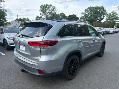 2019 Toyota Highlander SE