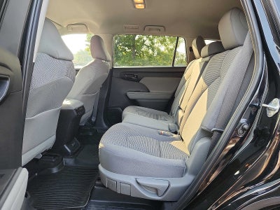 2024 Toyota Highlander LE