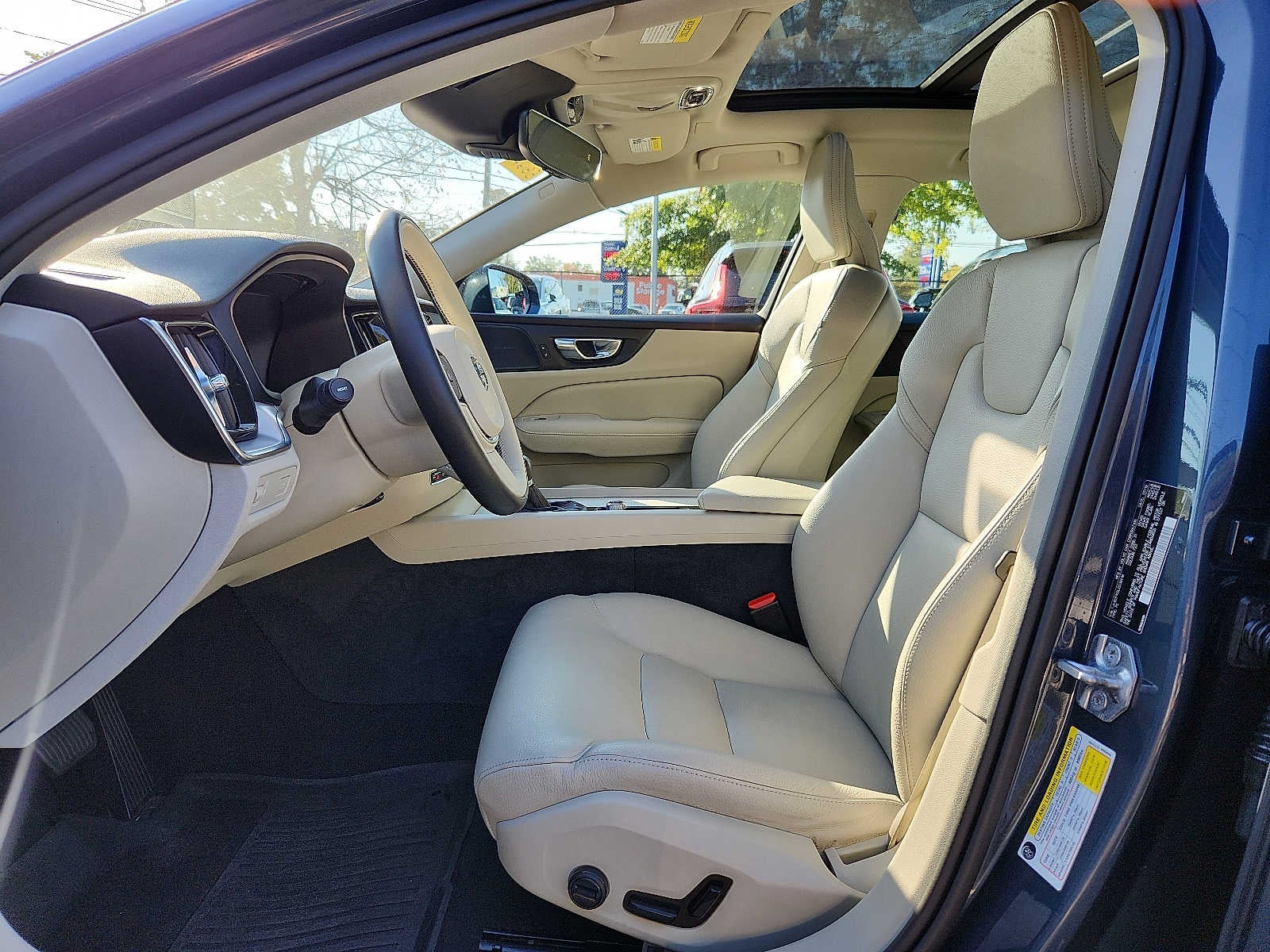 2020 Volvo S60 Momentum