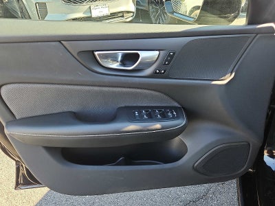 2024 Volvo S60 Recharge Plug-In Hybrid Plus Black Edition