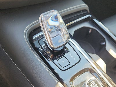 2024 Volvo S60 Recharge Plug-In Hybrid Plus Black Edition