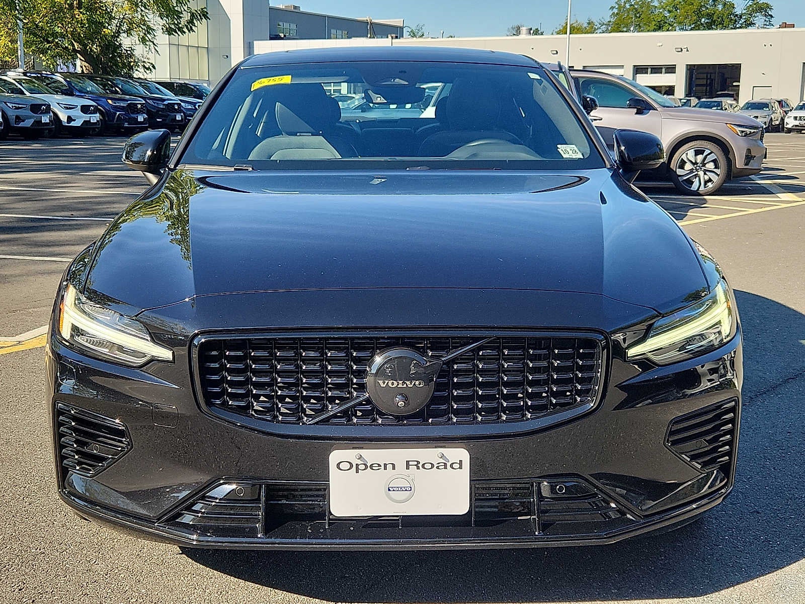 2024 Volvo S60 Recharge Plug-In Hybrid Plus Black Edition