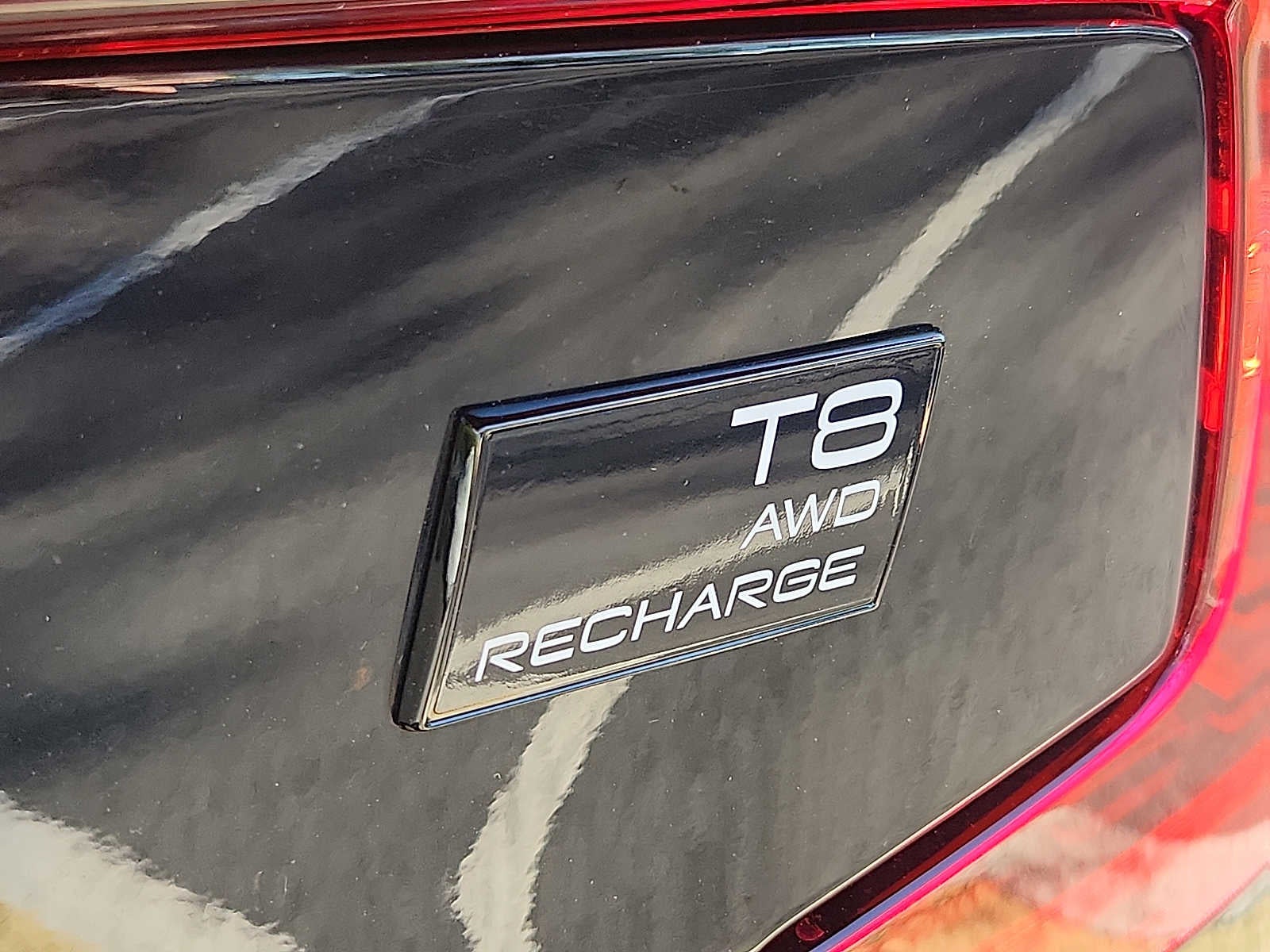 2024 Volvo S60 Recharge Plug-In Hybrid Plus Black Edition