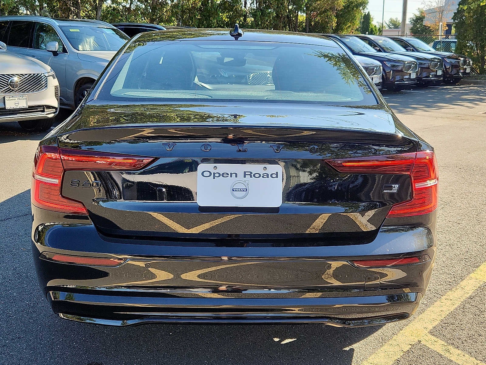 2024 Volvo S60 Recharge Plug-In Hybrid Plus Black Edition