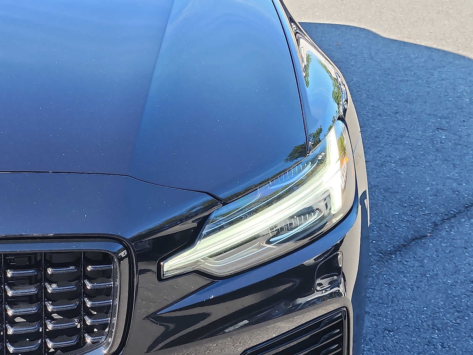 2024 Volvo S60 Recharge Plug-In Hybrid Plus Black Edition