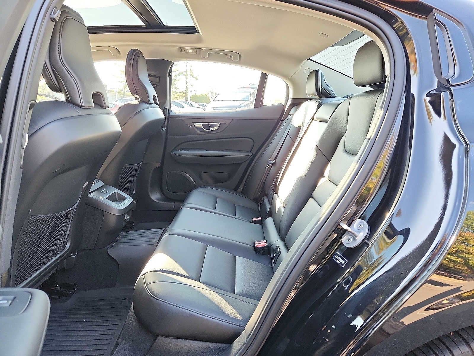 2024 Volvo S60 Core Dark Theme