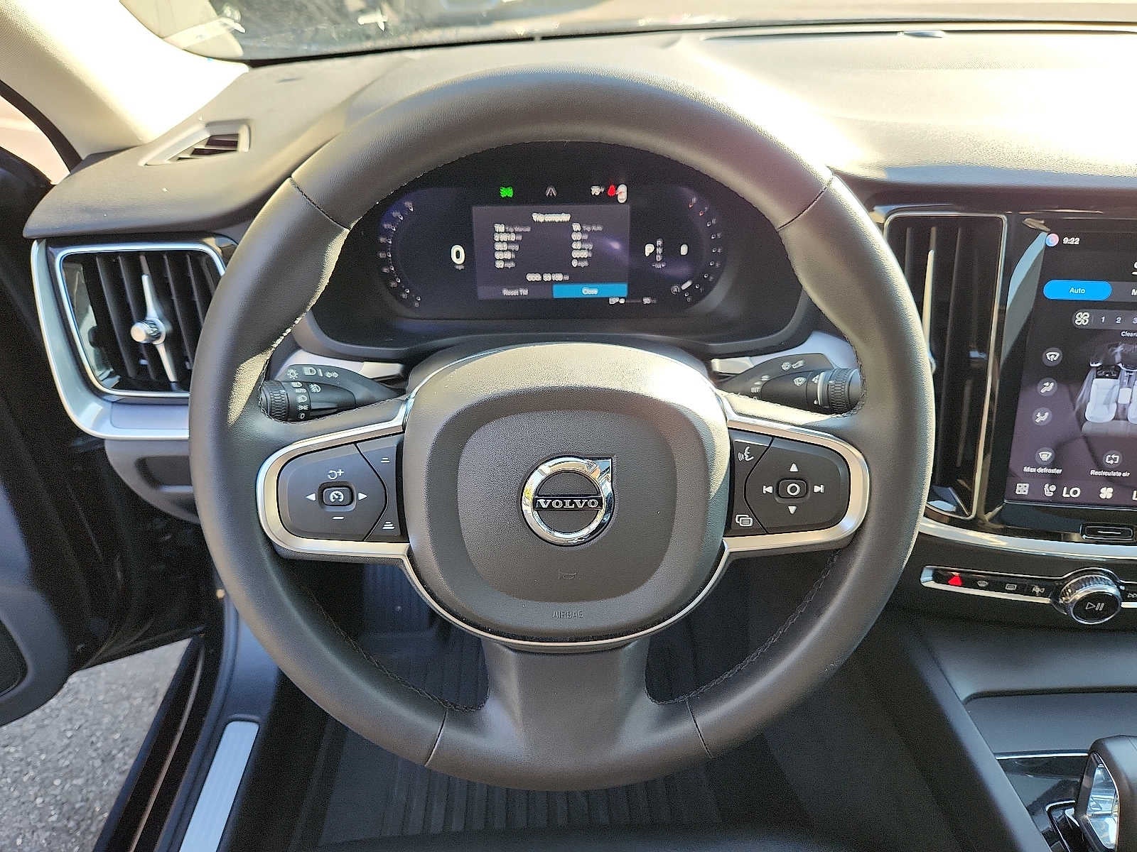 2024 Volvo S60 Core Dark Theme