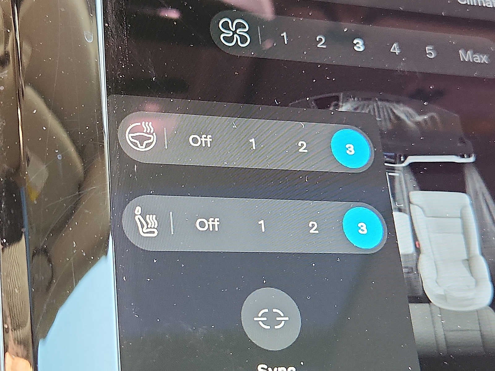 2024 Volvo S60 Plus Dark Theme