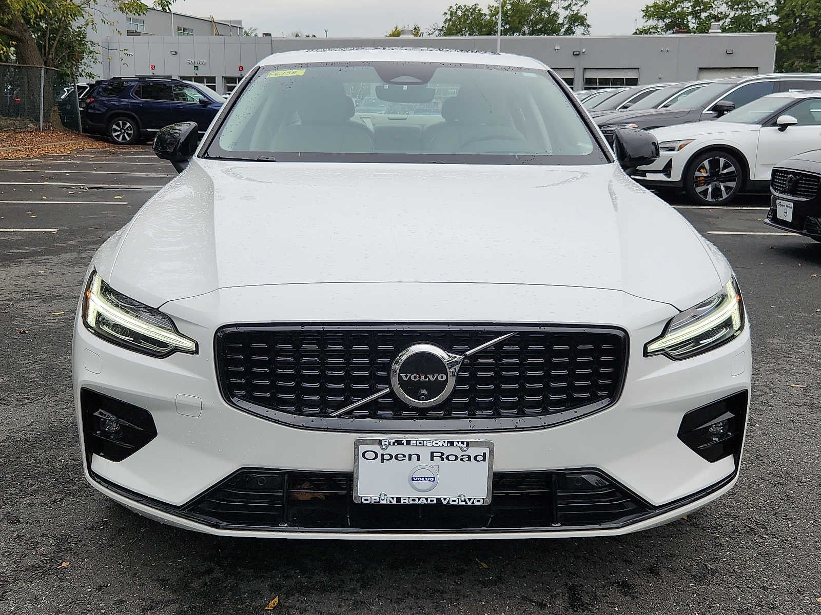 2024 Volvo S60 Ultimate Dark Theme