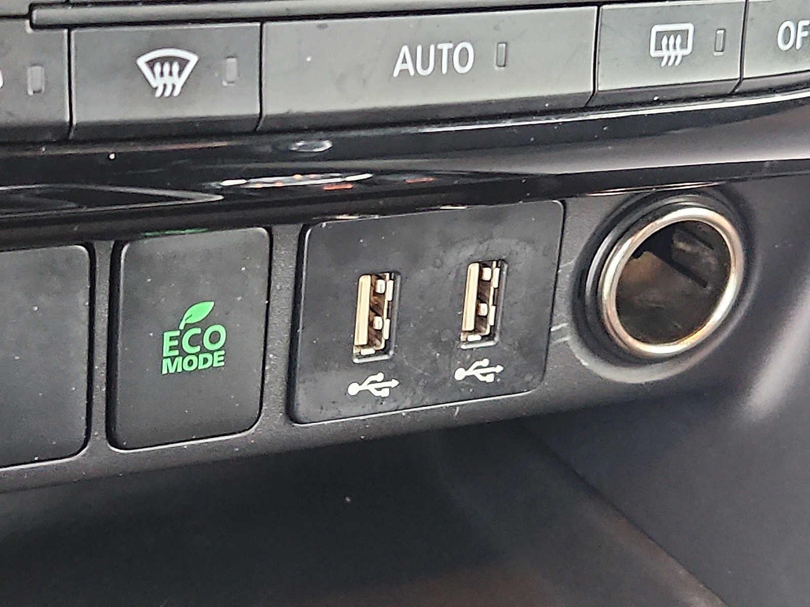 2023 Mitsubishi Eclipse Cross LE