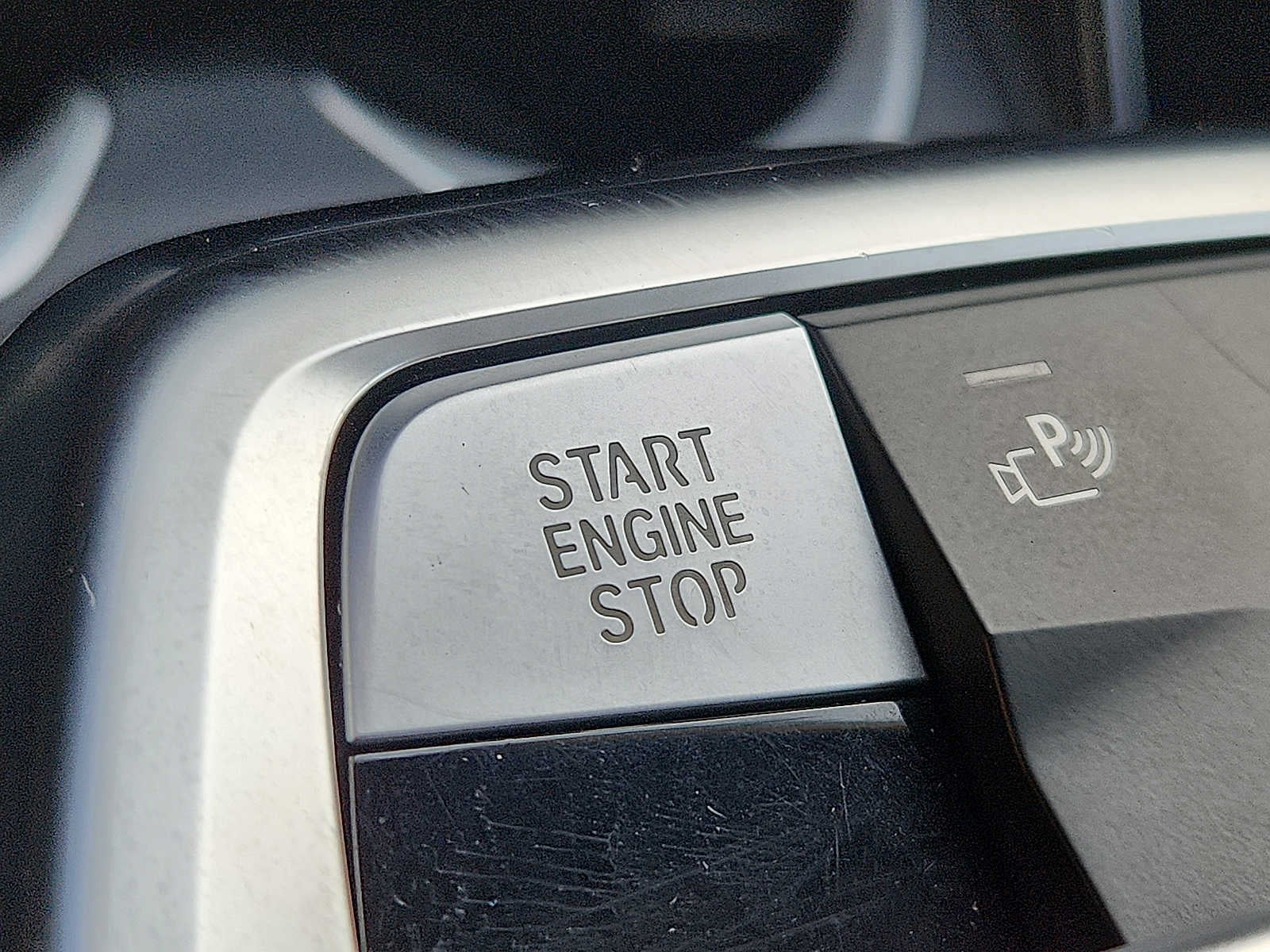 2025 BMW X2 xDrive28i xDrive28i