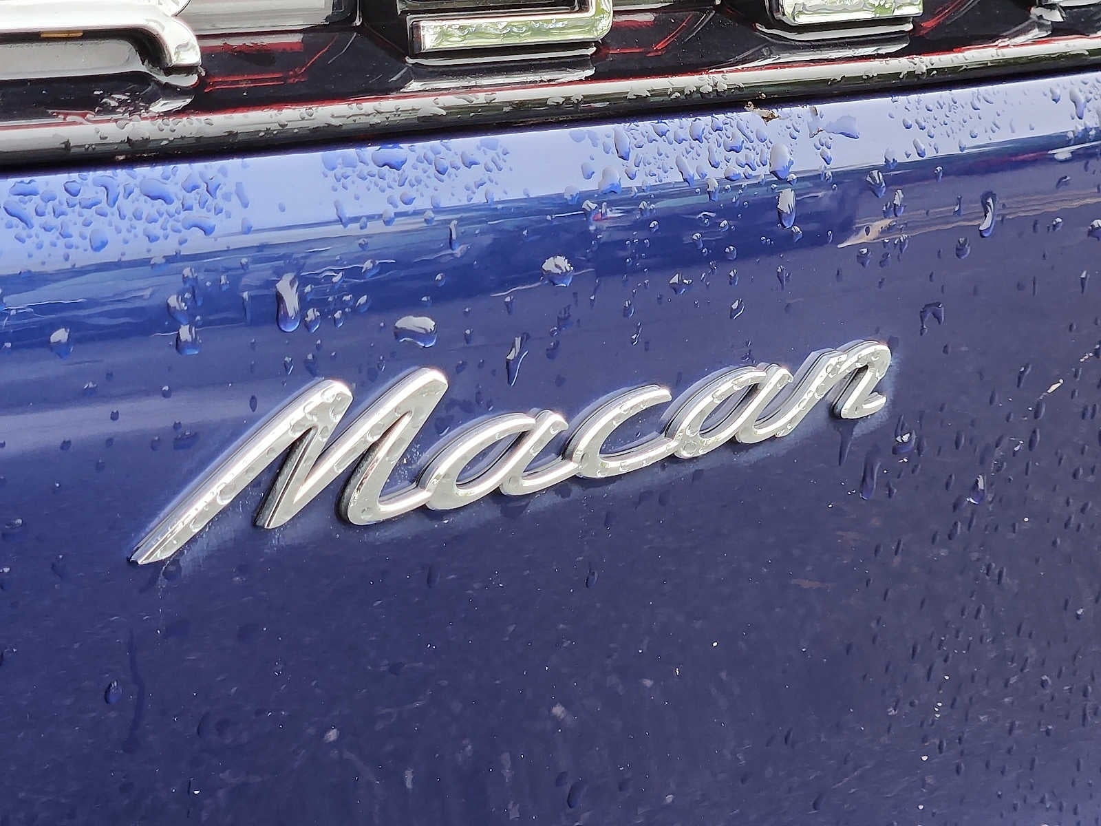 2023 Porsche Macan Base