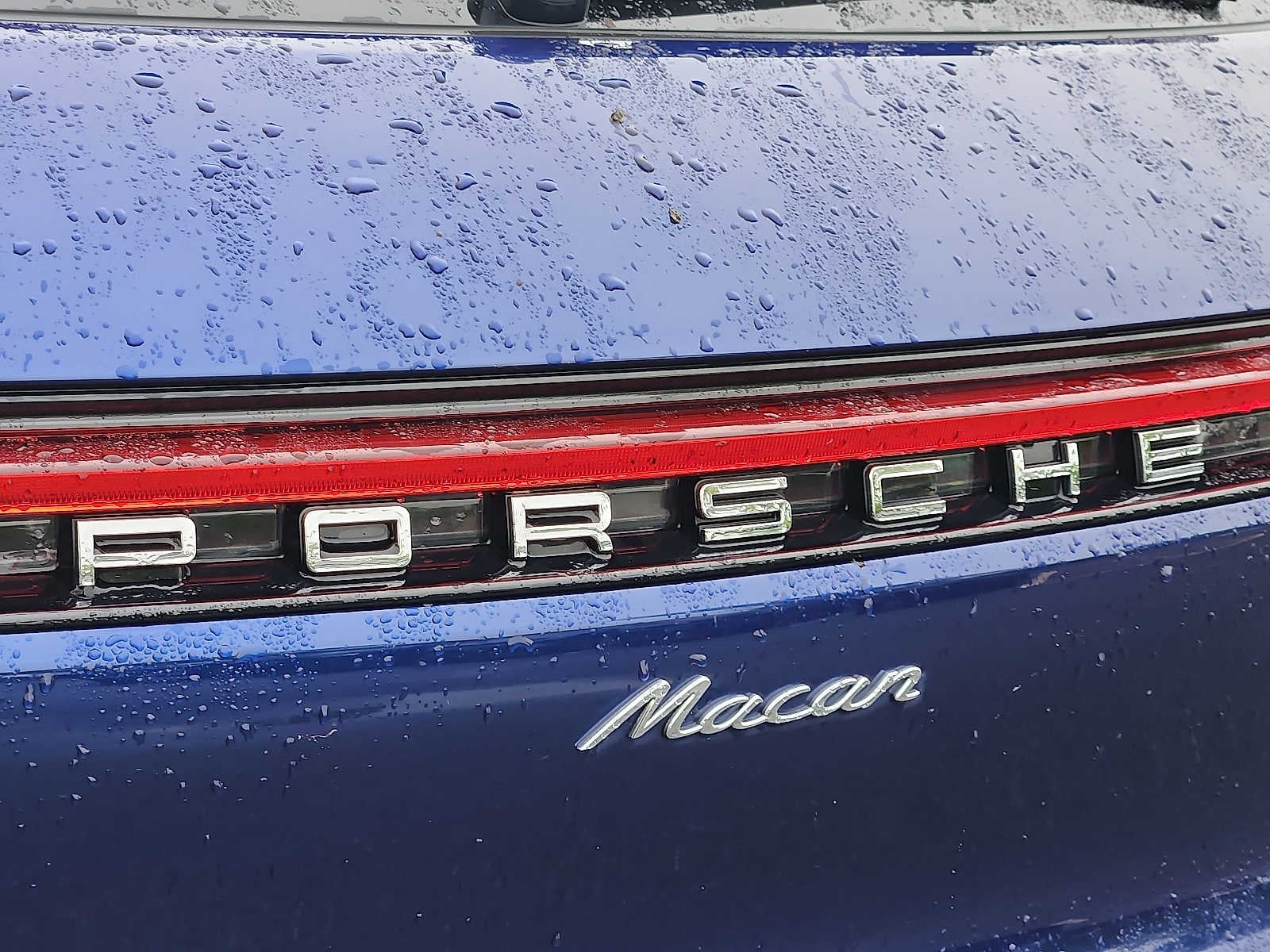 2023 Porsche Macan Base