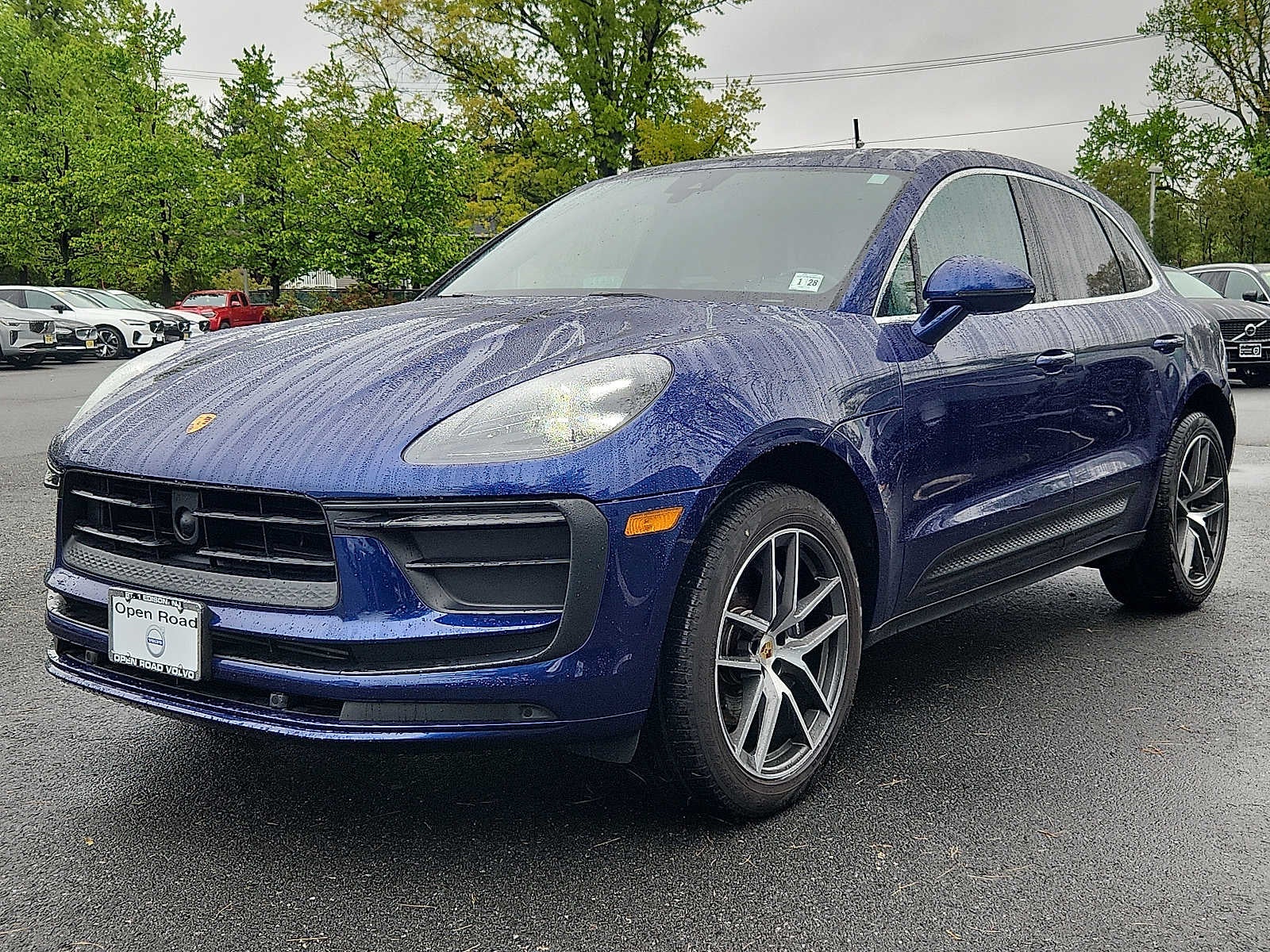 2023 Porsche Macan Base