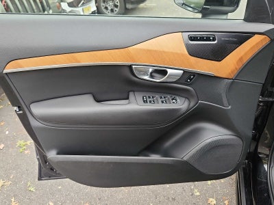 2024 Volvo XC90 Plus Bright Theme