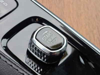 2024 Volvo XC90 Plus Bright Theme