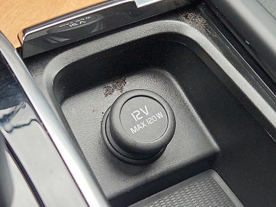 2024 Volvo XC90 Plus Bright Theme