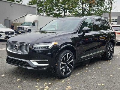 2024 Volvo XC90 Plus Bright Theme