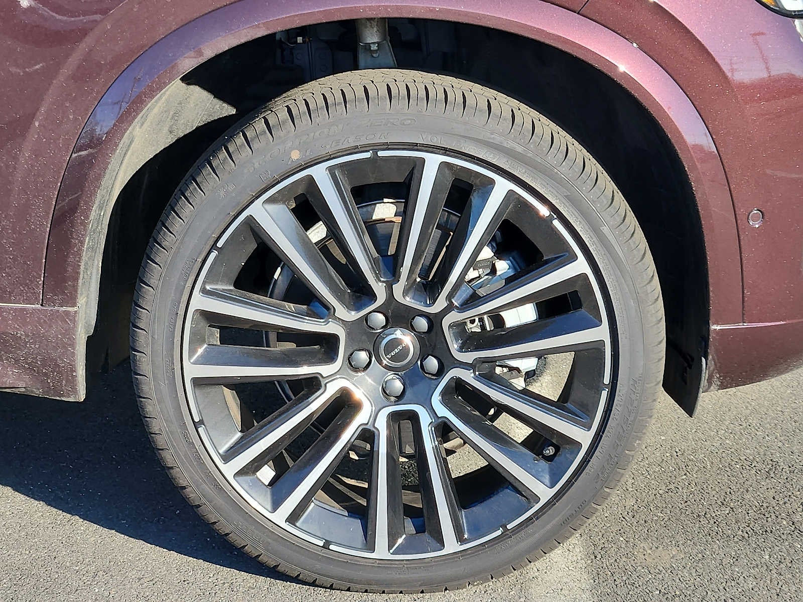 2026 Volvo XC90 Plus