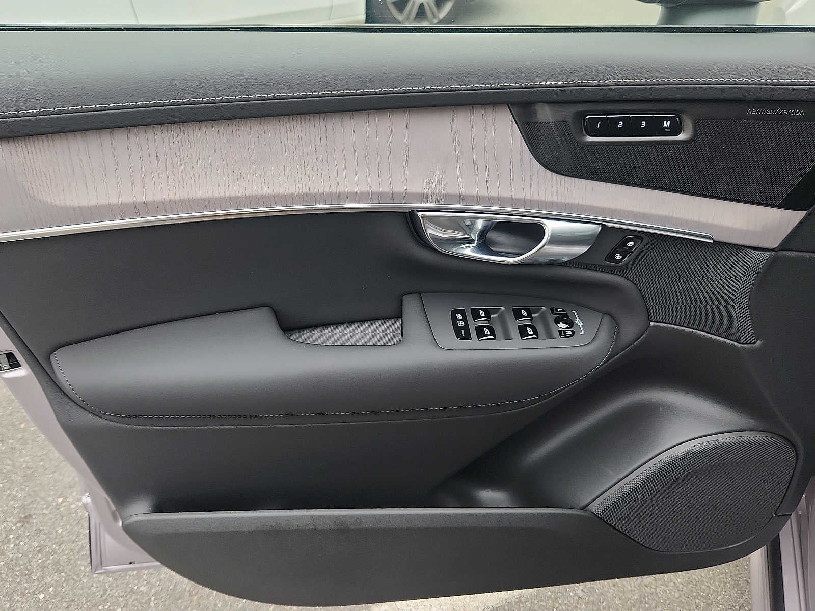 2026 Volvo XC90 Ultra Dark Theme
