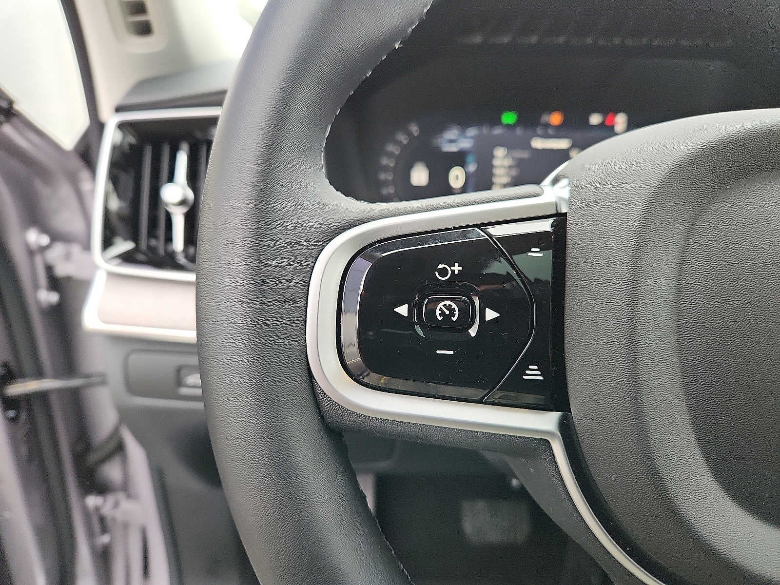 2026 Volvo XC90 Ultra Dark Theme