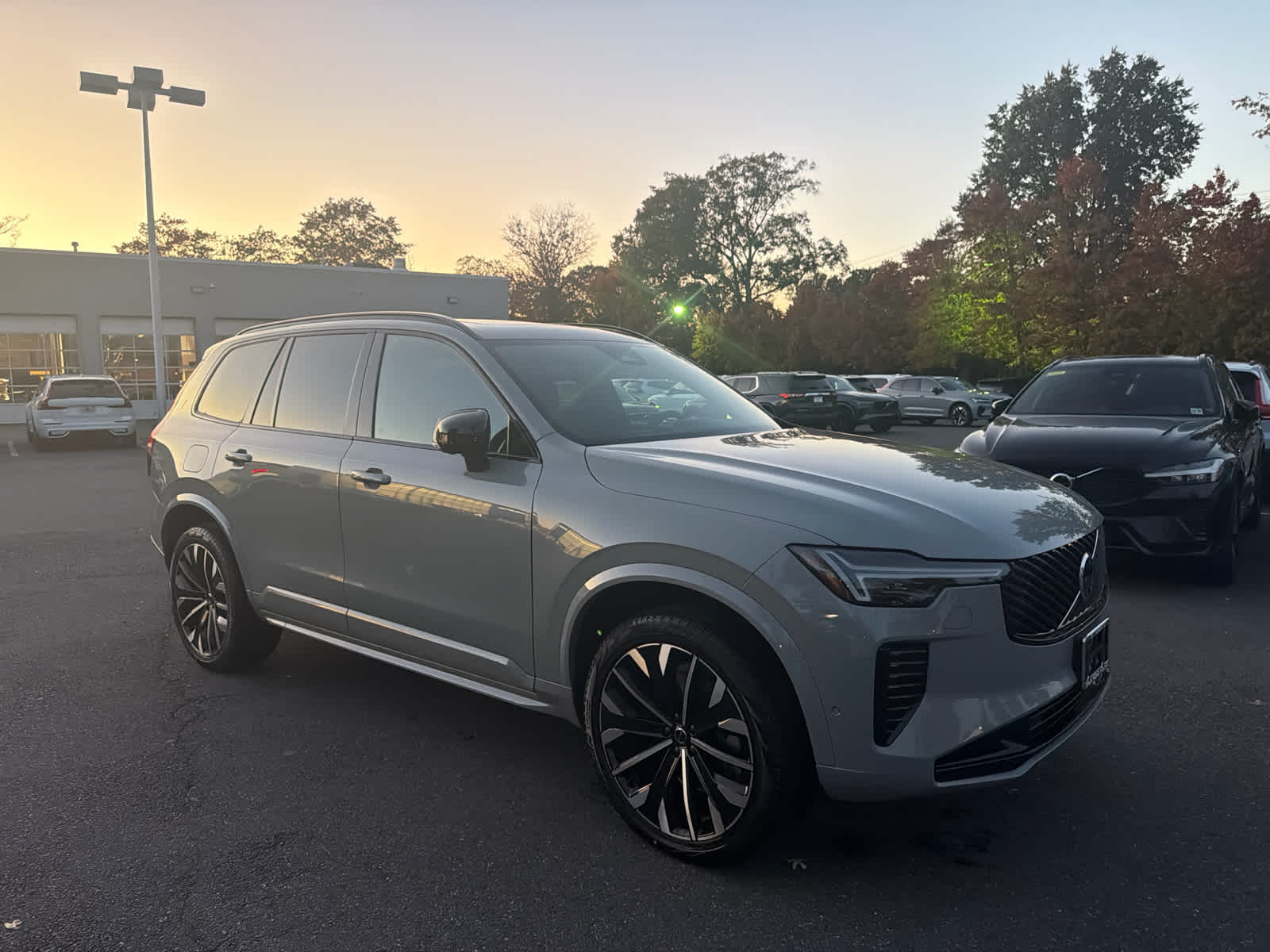 2027 Volvo XC90 Ultra Dark Theme