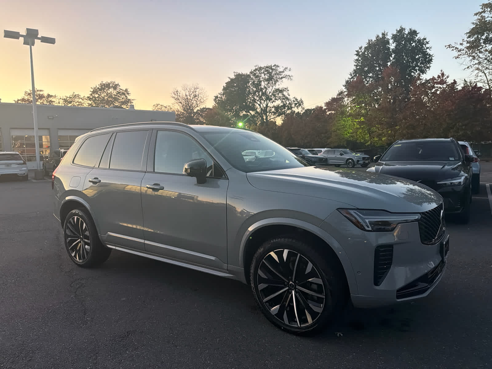 2027 Volvo XC90 Ultra Dark Theme