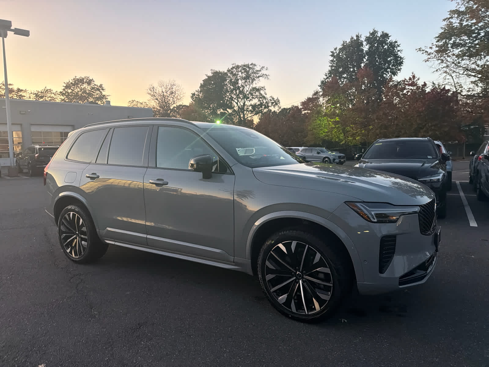 2027 Volvo XC90 Ultra Dark Theme