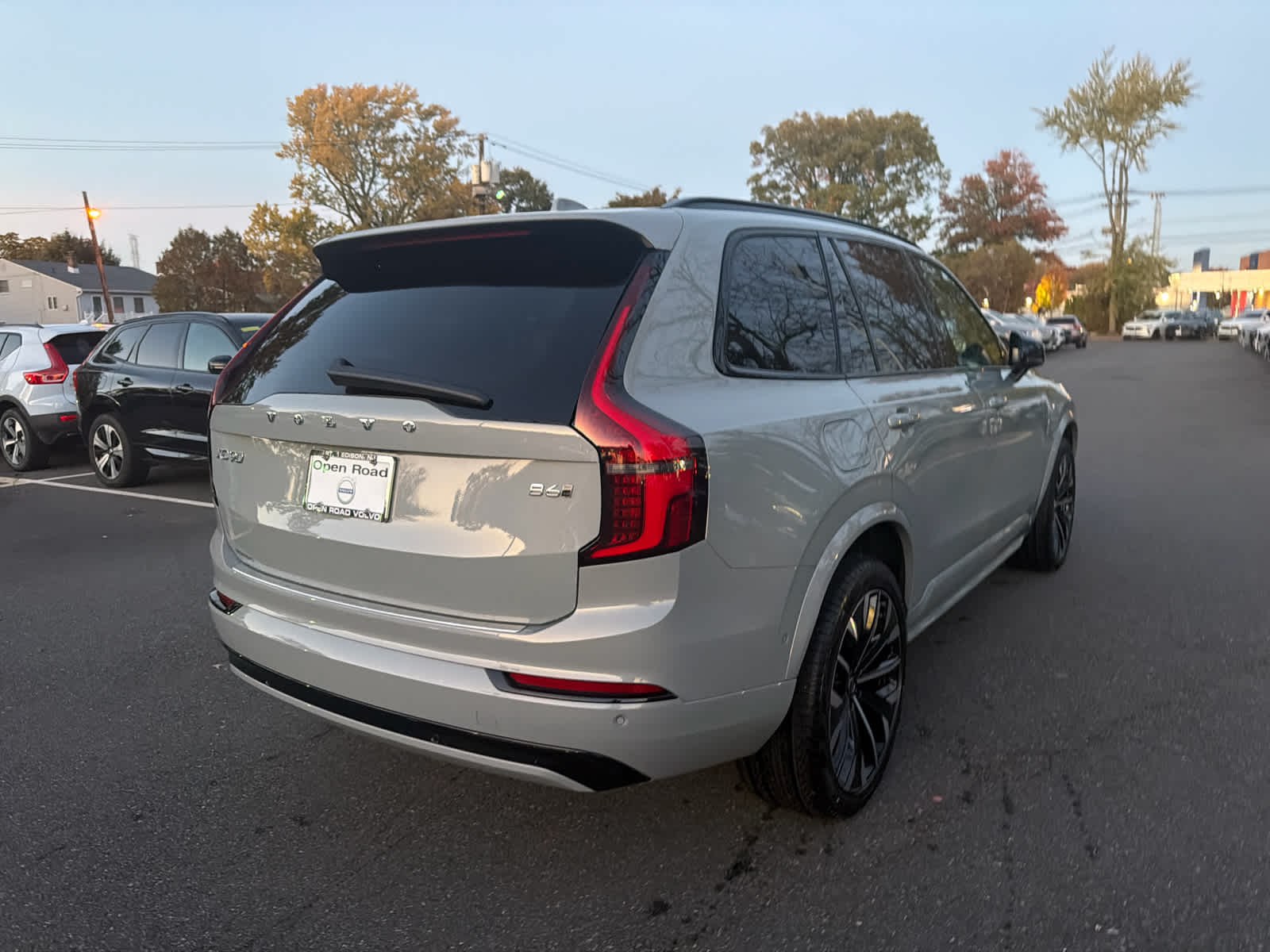 2027 Volvo XC90 Ultra Dark Theme