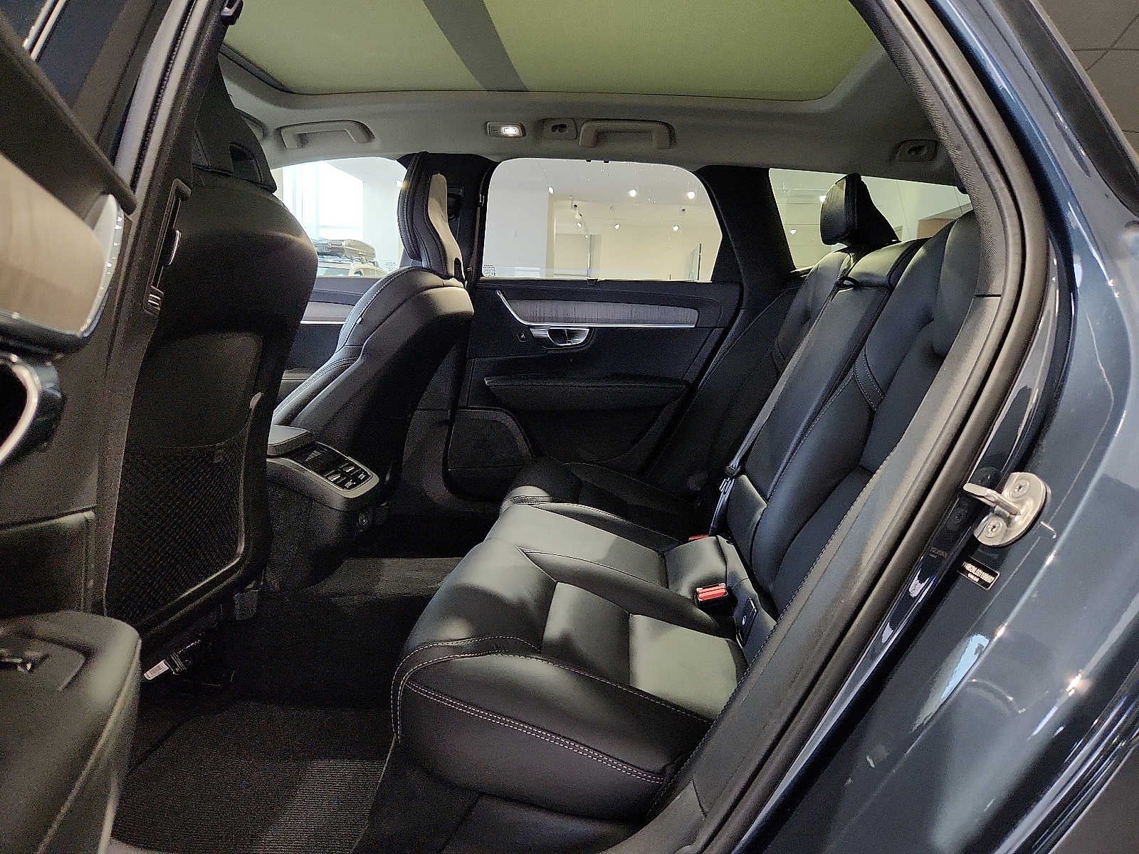 2025 Volvo V90 Cross Country Ultra