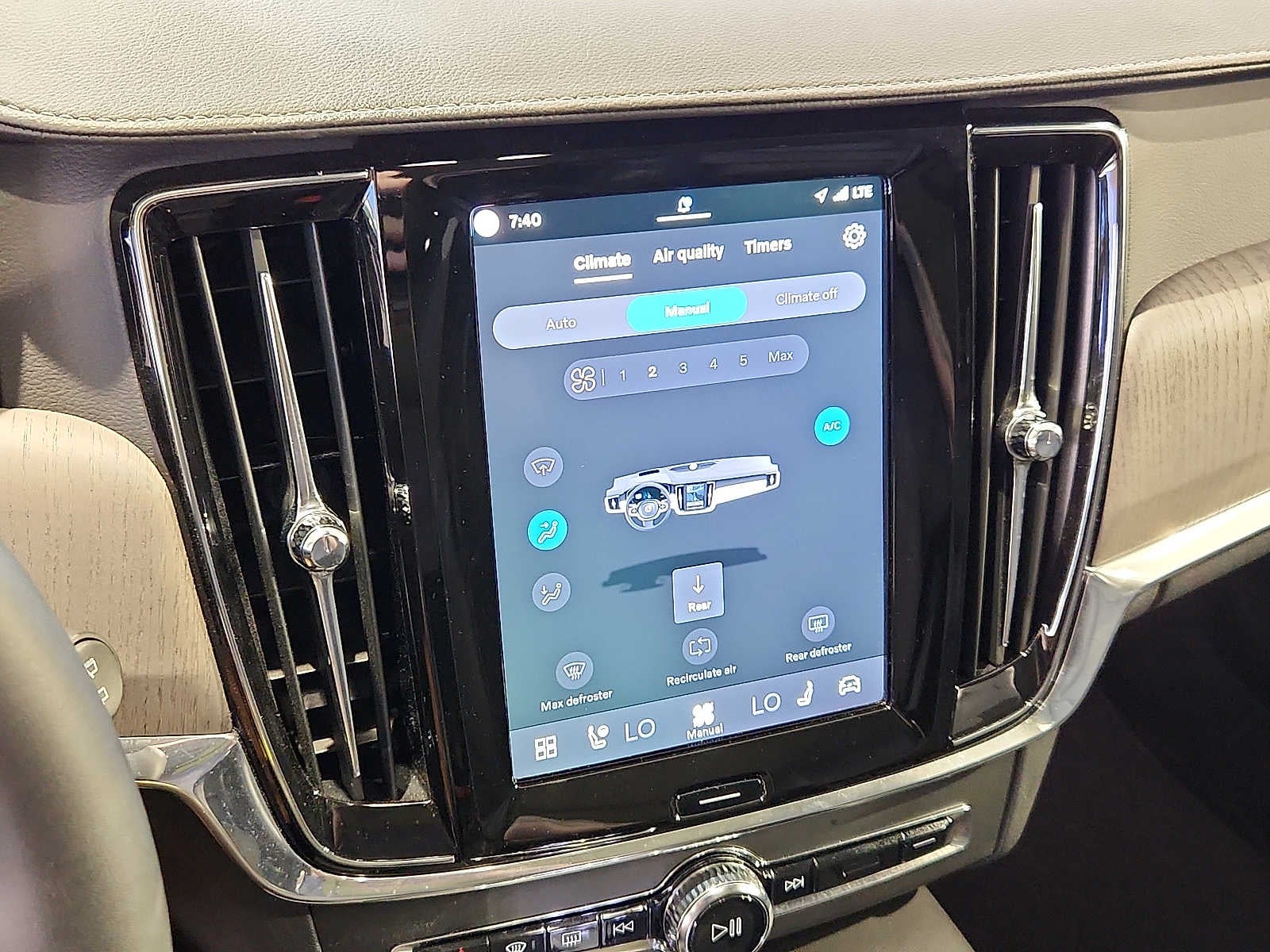 2025 Volvo V90 Cross Country Ultra